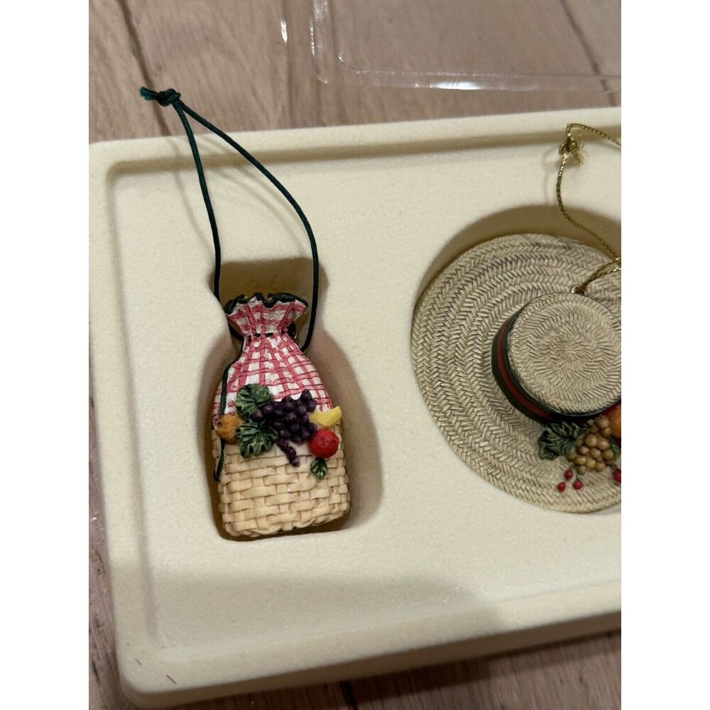Sandy's Closet Through‎ the Seasons Primitive Garden CottageCore Ornament Set - Picture 10 of 11